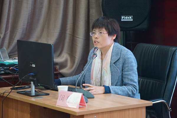 9107fb8feb224228bf55fc3803345d07.jpg 3 闵玉娜进教授做蛋鸡养殖培训_副本.jpg