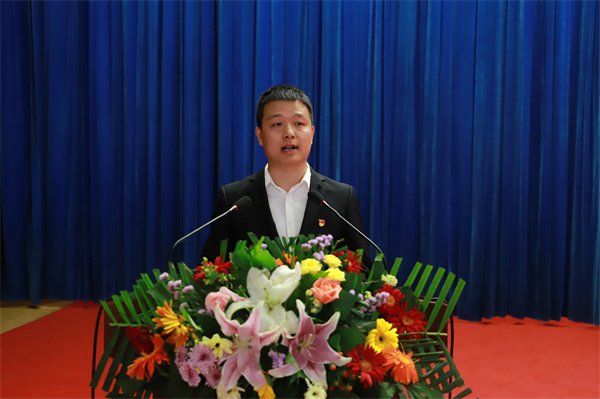 9c7b5057edda4c1697c0ac8b7ca77706.jpg 8980e26d4d81428a910b4aa91651d0ae.jpg