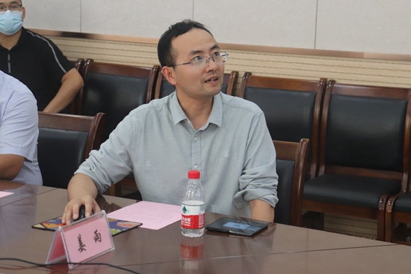 9bd0f00e7a8941d386417f164f7d6089.jpg 姜雨_副本.jpg